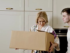 Blondine, Pik sutte, Ældre lækkre kvinde, Hårdt, Ældre kvinde, Russisk