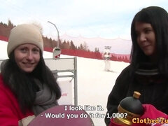 Amateurs Chick Humping In The Snow - Public