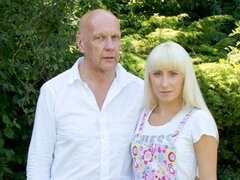 Pompino, Da dietro, Sega, Baciando, All'aperto, Rasata, Magra, Strippaggio