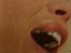 Grosser schwanz, Grosse titten, Blasen, Küche, Reif, Polizei, Titten, Ehefrau