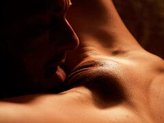 Hatalmas hátsó, Monumentális dákó, Tekintélyes didik, Cumizás, Gesztenyebarna, Kutya póz, Érett feleség