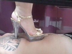 Stomping, piedi, tacco alto