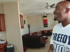 Schwarz, Blasen, Vollbusig, Aufs gesicht abspritzen, Interrassisch, Lecken, Reif, Milf