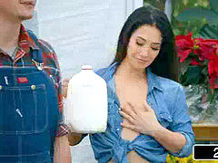 Kuřba, Brunetka, Podvádění, Latinské, Venku, Na veřejnosti, Pička