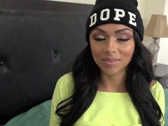 Casting in taxy company ends for Latina chick with quick sex