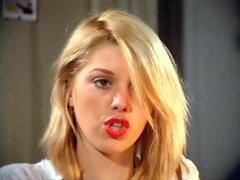 Grosse bite, Gros seins, Blonde, Hard, Nue  à poil, Seins naturels, Police, Nénés