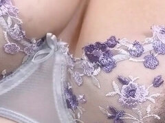 Любители, Большие сиськи, Черные, Женское доминирование, Фут фетиш, Подружка, Соски, От первого лица