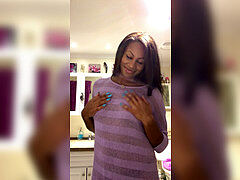 Amatőr, Anális szex, Cumizás, Ébenfekete, Ujjazás, Csókolózás, Maszti, Mellbimbók