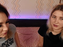 Amateur, Nana, Fait maison, Lesbienne, Seins naturels, Adolescente, Nénés, Webcam