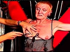 Bondage sadomaso, Bionda, Nonnina, Sculacciata, Tatuaggi, D'annata