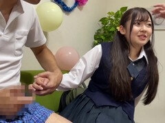 18, Amaterji, Azijci, Zabava, Presenečenje, Tabu, Najstnice, V uniformi