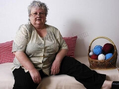 Amateur, Belle grosse femme bgf, Gros cul, Gros seins, Rondelette, Masturbation, Solo, Dénudage