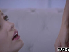 Lécher le cul, Nana, Blonde, Queue, Hard, Lesbienne, Seins naturels, Adolescente