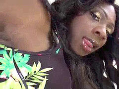 Μαύρος, Μαύρος, Μαλακία, Τραβώντας μαλακία, Τρανσέξουαλ