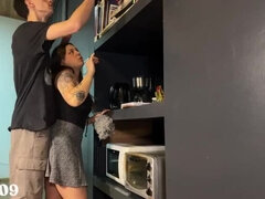 18 ans, Sucer une bite, Éjaculer dans la bouche, Faciale, Fille latino, Seins naturels, Petite femme, Pov