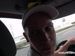 Blasen, Verrückt, Oma, Hd, Muschi, Flotter dreier, Titten, Nass