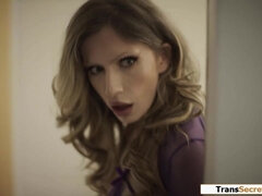 Niogtres, Anal, Stor pik, Store bryster, Langt ned i halsen, Shemale