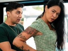 Aziatisch, Grote kont, Grote lul, Grote mammen, Pijpbeurt, Bruinharig, Hondjeshouding, Moeder die ik wil neuken