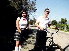 Pompino, Fetish, Leccata, Tette naturali, Piercing, Leccare il buco del culo, Studente, Uniforme