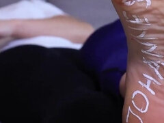 18, 흑갈색 머리, 여자 지배, 페티쉬, 발 페티쉬, 노예, 양말, 청소년