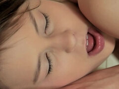 Morena, Masturbação, Calcinha, Xoxota, Raspar depilar, Solo chão