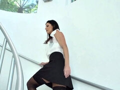 Kukk suging, Brunette, Runke, Kjøkken, Slikking, Sexy undertøy, Fitte, Skjørt