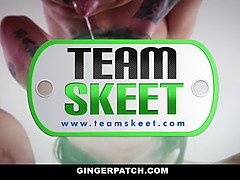 Stor kuk, Sperma shot, Ansiktsbehandling, Liten och nätt, Rödhårig, Rysk, Tonåring, Tuttar