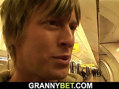 Arsch, Braunhaarige, Oma, Masturbation, Reif, Mutti, Muschi