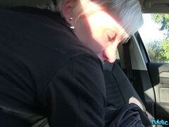 Amateur, Sucer une bite, Voiture, En levrette, De plein air, Pov, Public, Chatte