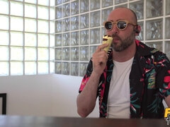 Røv, Blondine, Slikning, Onani, Udendørs, Barberet, Spanking, Trekant