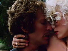 Tekintélyes didik, Szőke, Cumizás, Kőkemény, Szabadban, Hármas, Begyek, Régebbi évjáratú pornó