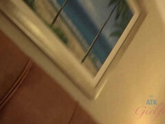 Leie, Hinter den kulissen, Blasen, Frau, Handjob, Rasiert, Eng, Nass