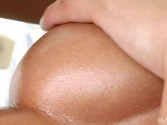 Anal, Brunette brune, Masturbation, De plein air, Piercing, Solo, Jouets