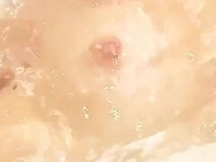 Amatør, Badeværelse, Store bryster, Prutte, Kvinde, Onani, Piercing, Under vand