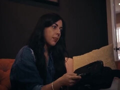 Americké, Brunetka, Klasika, Dávení penisem, Hd, Milf žcbp, Přírodní, Různé pohledy