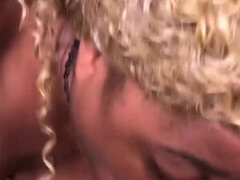 Κώλος, Μαύρος, Πίπα, Σπέρμα στο στόμα της, Διπλή εισχώρηση, Γυμνός, Πρώτου προσώπου, Τρίο