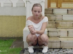 Røv, Stor røv, Blondine, Pik sutte, Håndjob, Nøgenhed, Shoes, Bryster