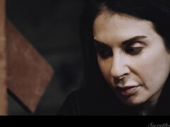 Szőke, Latin lány, Természetes mellek, Pirszing