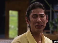 Grosse titten, Blasen, Betrug, Schwanz, Familie, Küssen, Rasiert, Stiefmutter