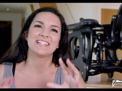 Gros cul, Gros seins, Brunette brune, Embrassement, Lingerie, Masturbation, Chatte, Adolescente