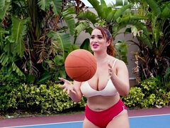 Horny girl with crazy curves gets screwed by a huge peen