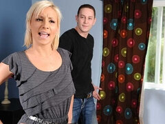 Grote kont, Grote lul, Grote mammen, Blond, Pijpbeurt, Hondjeshouding, Moeder die ik wil neuken, Slikken