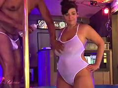Amatør, Røvslikning, Store smukke kvinder, Store bryster, Brunette, Slikning, Mor jeg gerne vil kneppe, Swingers