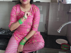 Knubbig, Erotisk, Hemmagjord, Indisk, Mogen, Naturliga tuttar, Solo, String