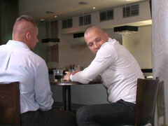 Sucer une bite, Brunette brune, Tir de sperme, Faciale, Branlette thaïlandaise, Hd, Seins naturels, Pov