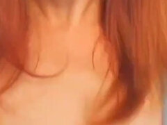 Enthousiasteling, Grote mammen, Europees, Roodharige vrouw, Alleen