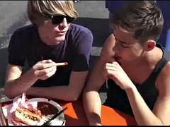 Stor kukk, Kukk suging, Homofil