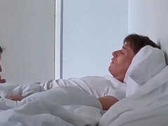 18 éves, Amatőr, Cumizás, Gesztenyebarna, Pár, Filigrán alkatú, Tini