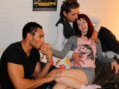 Blasen, Braunhaarige, Hundestellung, Fetisch, Lecken, Russisch, Jungendliche (18+), Titten