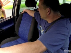 Rit, Fafanje, Avto, Dekle drka tiča, Lizanje, Zunaj, Muco, Najstnice